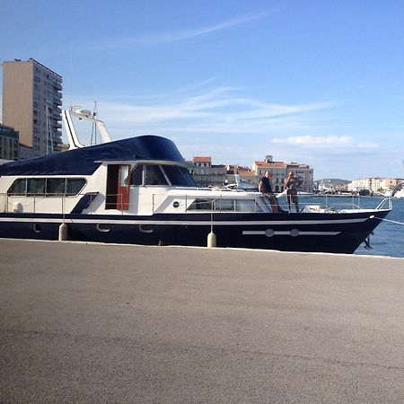 Hotel Yacht bateau moteur Benetti 19m Sète Exterior foto
